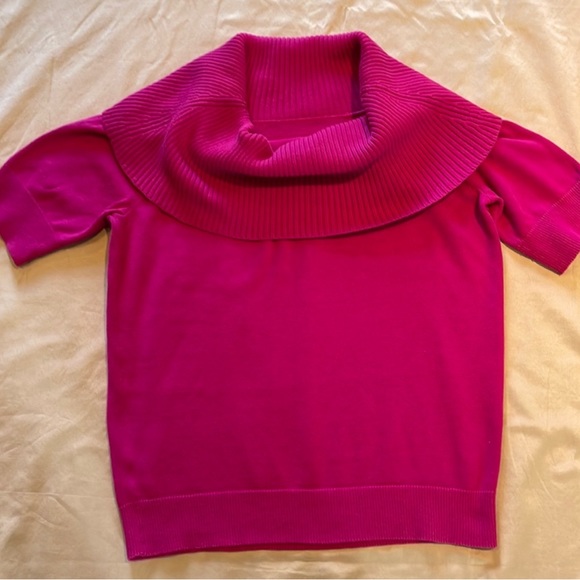 Evan Picone Hot Pink Short Sleeve Turtleneck Sweater - Picture 1 of 4